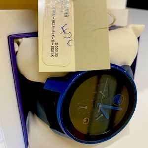 Movado Bold Men's 42mm Navy Blue Leather Strap.  Swiss Watch 3600601.